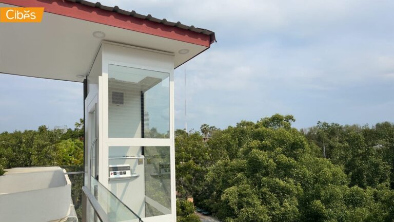Cibes Uno Standard Outdoor Lift 2 floors with RAL9016 (White) (Size 1035 x 950 mm)