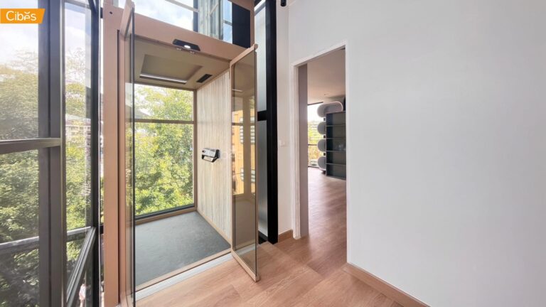 Cibes V90 Aurora – Home lift for 5th floors with Oriental Grey Beige (Size 1110 x 1415 mm)